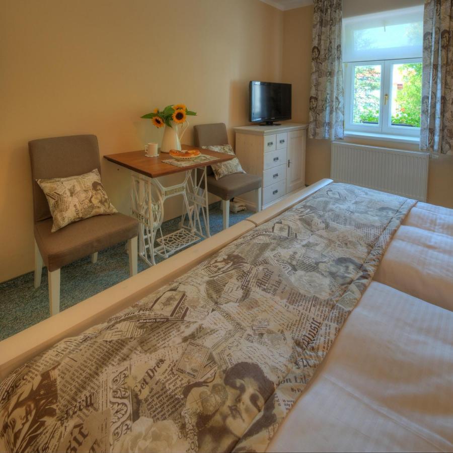 Hotel Pansky Dum Nove Mesto na Morave Exteriör bild